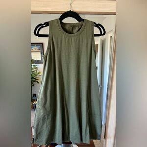 Woolx Clara Dress all seasons Knee length olive green Wool blend dress sz Small